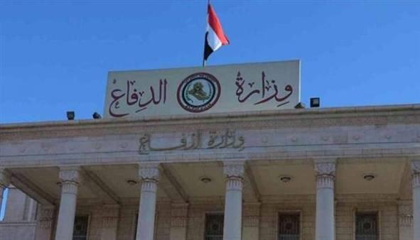 وزارة الدفاع العراقية: إصابة ضابطين وجندي من الجيش في انفجار عبوة ناسفة بمركبة عسكرية في كركوك   