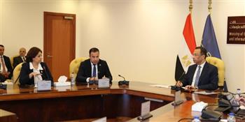 وزير الاتصالات يلتقي أعضاء مجلس النواب لاستعراض الإجراءات التنظيمية الأخيرة بشأن خطوط المحمول