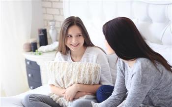 اليوم العالمي للشباب.. خطوات تساعد ابنتك على بناء مستقبلها دون فرض أحلامك عليها