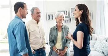 مع أهل شريكك.. تصرفات بسيطة تكشف ذوقك وتحافظ على حدودك