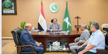 محافظ الشرقية يستقبل مدير المديرية المالية الجديد ويؤكد ضرورة ضبط الأداء المالي للجهاز الإداري 