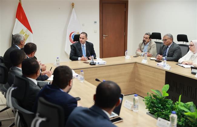 نائب وزير الصحة يبحث مع فودافون مصر و«STM» تعزيز التحول الرقمي والملف الطبي الموحد لكل مواطن