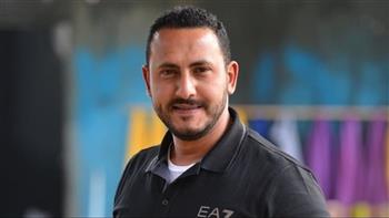 بعد غياب.. مصطفى حجاج يعود بـ "قاعد على نار" تمهيدًا لطرح الألبوم