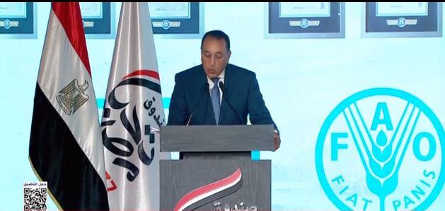 مدبولي: تخصيص 100 رحلة عمرة لوالدي ضحايا ومصابي حادث الإسماعيلية