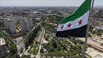 دوي انفجارات جنوبي دمشق.. وتقديرات باعتراض مسيرات إيرانية
