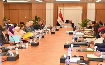 حسين عيسى: الحكومة تدعم توطين الصناعات الدوائية وزيادة تنافسية الإنتاج المحلي