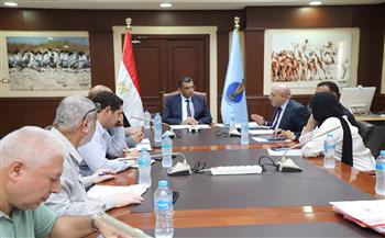 محافظ البحر الأحمر يفتح ملفات الاستثمار ويُعيد الحياة للمشروعات المعطلة