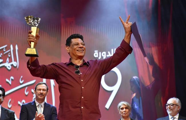 المهرجان القومي للمسرح المصري 19| أحمد زيدان أفضل شاعر عن عرض «ساعة حظ»