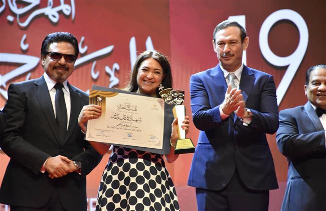 المهرجان القومي للمسرح المصري 19| أفضل دور أول نساء لـ مروة عبدالمنعم في «سما» وهبة الكومي في «ياناسيني»