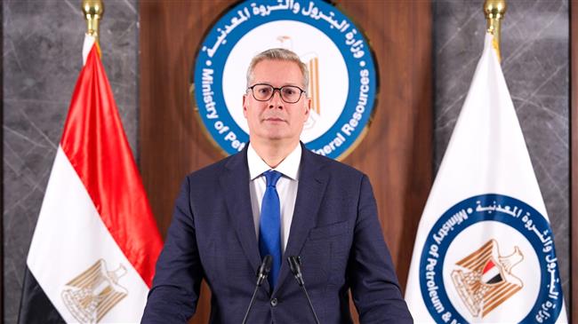 وزير البترول يتفقد خطط "الفرعونية" لزيادة انتاج الغاز ببورسعيد