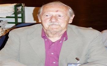 ​برايان ألديس.. أحد أبرز رواد الخيال العلمي في العالم