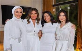 يسرا تستعد للعرض الخاص لفيلم «الست لما»