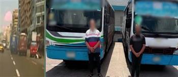 أولوية تحميل الركاب تقلب الطريق.. ضبط سائقي أتوبيسين بعد حادث بالإسكندرية