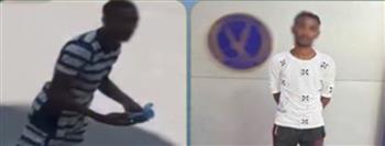 فيديو السلاح يكشف المستور.. ضبط عاطل بالإسكندرية بحوزته سلاح وأقراص مخدرة