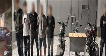 ضبط 6 أشخاص بعد إطلاق ألعاب نارية أمام منزل بسبب خلافات مالية بالجيزة