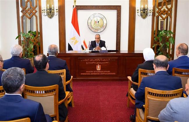 وزير الخارجية يلتقي رؤساء البعثات المصرية في الخارج