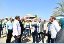 محافظ الفيوم يوجه بسرعة صيانة مطابق الصرف الصحي وتمهيد طريق شدموه تطون للحفاظ على سلامة المواطنين 