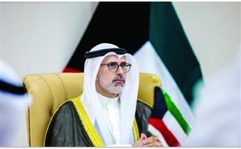 وزير خارجية الكويت يبحث مع رئيس الوزراء القطري الجهود الدبلوماسية لخفض التصعيد بالمنطقة