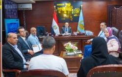 محافظ الغربية يستمع لمطالب المواطنين ويوجه بسرعة التعامل مع الشكاوى والوصول إلى حلول تلبي احتياجات الأهالي