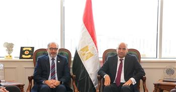 وزارة العمل والهيئة للتأمين الصحي الشامل تبحثان خطة لتوسيع الحماية الصحية والاجتماعية للعمالة غير المنتظمة
