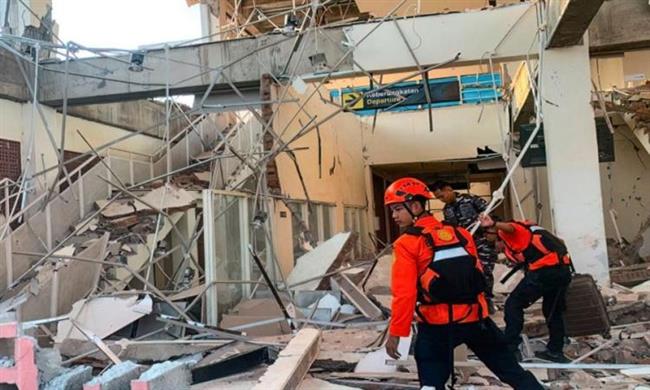زلزال بقوة 6.1 درجة يضرب قبالة سواحل سومطرة في إندونيسيا