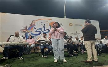 فرقة مصطفى كامل للموسيقى العربية في "شاطئ الفن" بجمصة