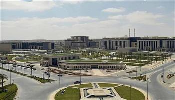 وزيرة الإسكان تبحث الاستفادة من الخبرات العالمية لإدارة حي المال والأعمال  