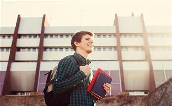 لو جامعة ابنك في محافظة أخرى.. خطوات تمكنه من الاستقلال والتأقلم بعيدا عن الأسرة| خاص