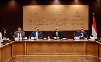 وزير السياحة يعقد اجتماعًا موسعًا مع قيادات الوزارة والأعلى للآثار لبحث تحديات العمل وتطوير الأداء المؤسسي