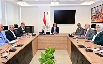 وزير الري يتابع إجراءات تطوير أداء الشركة القابضة للري والصرف والشركات التابعة لها