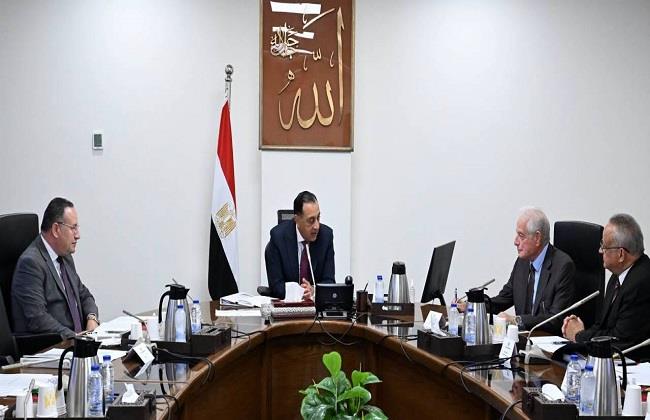 تنفيذًا لتوجيهات الرئيس.. مدبولي يتابع ترتيبات عقد مؤتمر الهوية الوطنية بمكتبة الإسكندرية