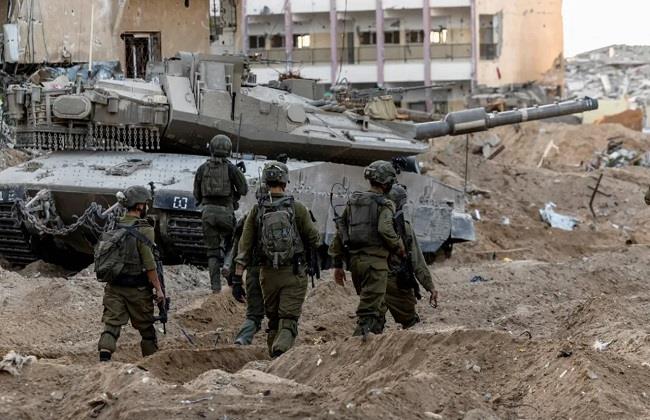 جيش الاحتلال يعلن اغتيال قائد عسكري بحماس واستهداف عناصر في غزة