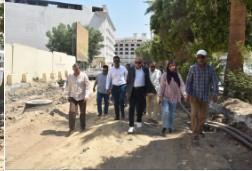محافظ الأقصر يتابع أعمال تطوير بمدينة الأقصر بشارع خالد بن الوليد والكرنك ورفع كفاءة المرافق استعدادًا للموسم 