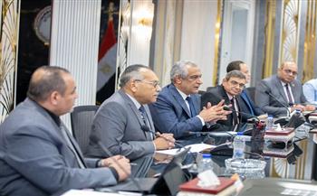 وزيرا الإنتاج الحربي والاستثمار يبحثان سبل تعزيز التعاون المشترك لتوفير بيئة جاذبة للاستمارات
