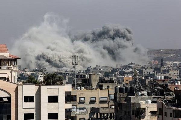 جيش الاحتلال يعلن استهداف قياديين من حماس في غارتين جويتين على غزة