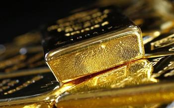 الذهب يتراجع مع جني المستثمرين للأرباح بعد صعوده لأعلى مستوى في أكثر من شهرين