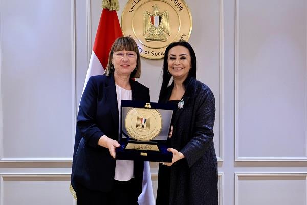 وزيرة التضامن الاجتماعي تودع المنسق المقيم للأمم المتحدة في مصر