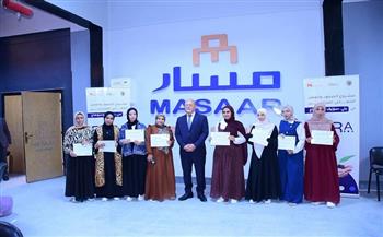 رئيس جامعة سوهاج يسلّم شهادات ختام «فتيات الأرض» لـ100 فتاة ويعلن قرب إطلاق هاكثون للزراعة الذكية مناخيًا