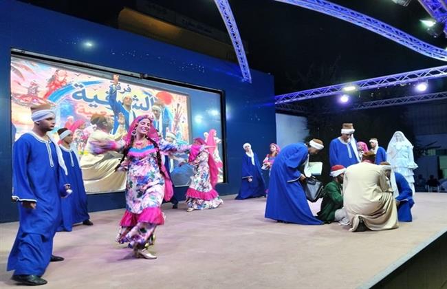 "شاطئ الفن" بمطروح يواصل لياليه بعروض من التراث الشعبي 