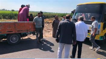 محافظ الدقهلية يوجه فورا بتوفير سيارة ميني باص لنقل عمال بعد رصد خطورة نقلهم بطريق بطرة/طلخا