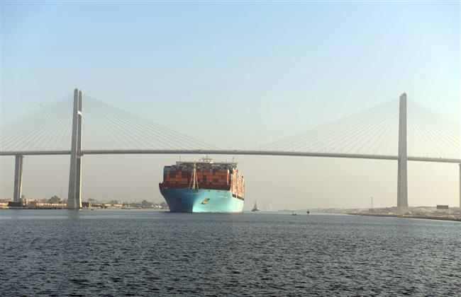 قناة السويس تشهد العبور الأول لسفينة الحاويات BANGKOK MAERSK بحمولة 190 ألف طن