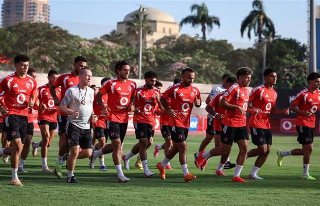 الدوري الممتاز.. عموتة يعلن قائمة الأهلي لمباراة الشرقية إنبي