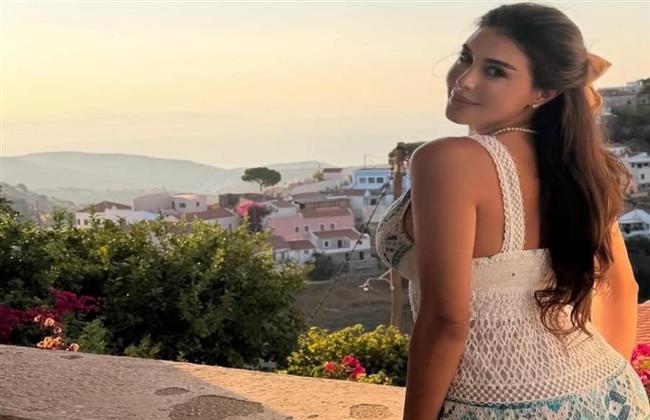 ياسمين صبري تخطف الأنظار في إجازتها قبل انطلاق أعمالها السينمائية