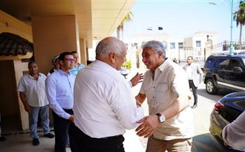 وزير السياحة والآثار يتفقد المقومات السياحية بمطروح خلال جولة بالمحافظة