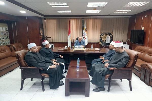 التعليم والأزهر بسوهاج يعززان التعاون لرفع الوعي الديني والأخلاقي لدى الطلاب