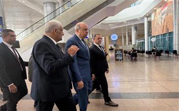 وزير الطيران المدني يتفقد مطار القاهرة لمتابعة الخدمات وانسيابية حركة التشغيل