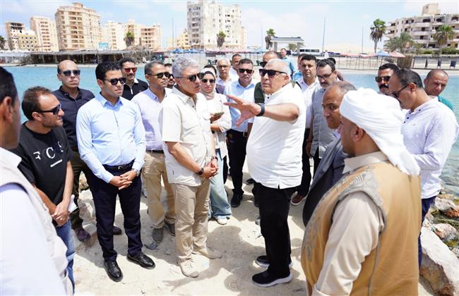 وزير السياحة والآثار ومحافظ مطروح يتفقدان عددًا من المشروعات السياحية والتنموية بالمحافظة
