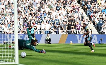الدوري الإنجليزي.. إيلانجا يضع نيوكاسل في المقدمة مبكرًا أمام ليفربول