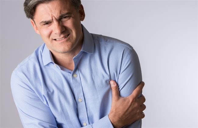 4 أسباب وراء ألم اليد اليسرى مع الصدر 