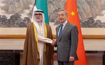 وزير خارجية الكويت ونظيره الصيني يبحثان التطورات في المنطقة وجهود خفض التصعيد وتعزيز الأمن والاستقرار